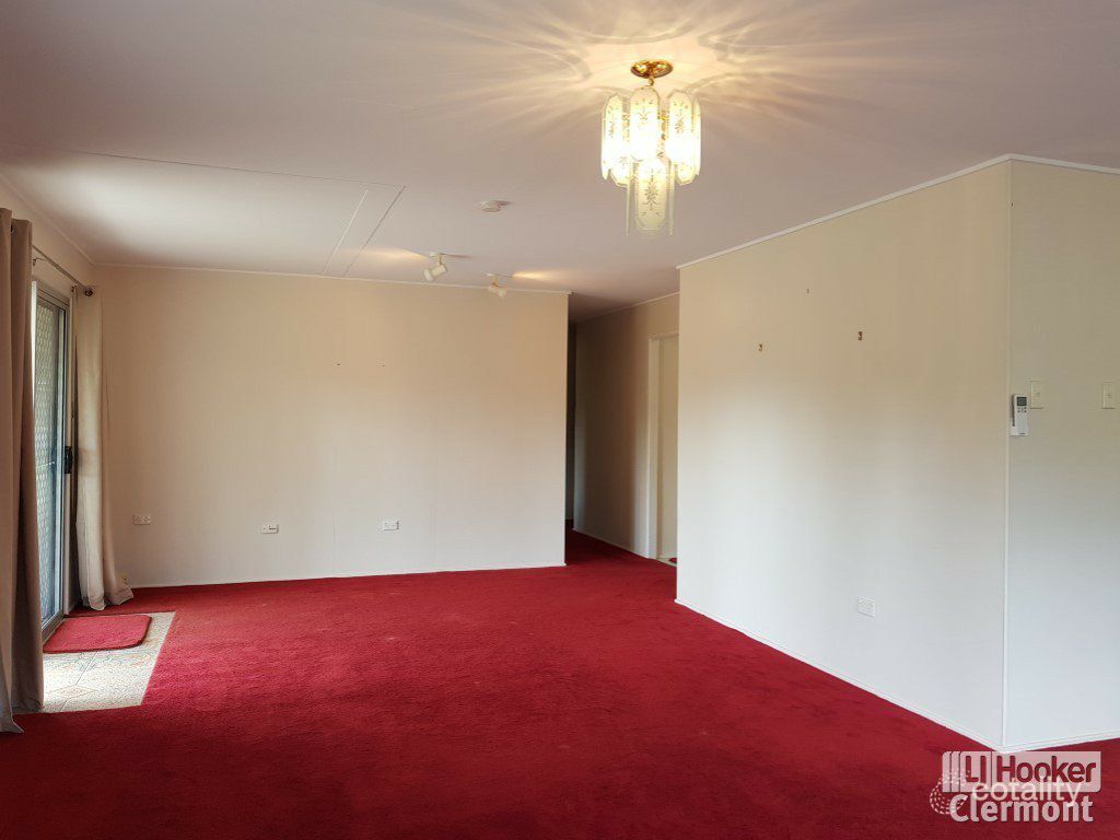 72 Capricorn St, Clermont, QLD 4721