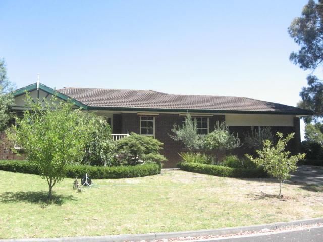 8 Guildford Cl, Frankston, VIC 3199