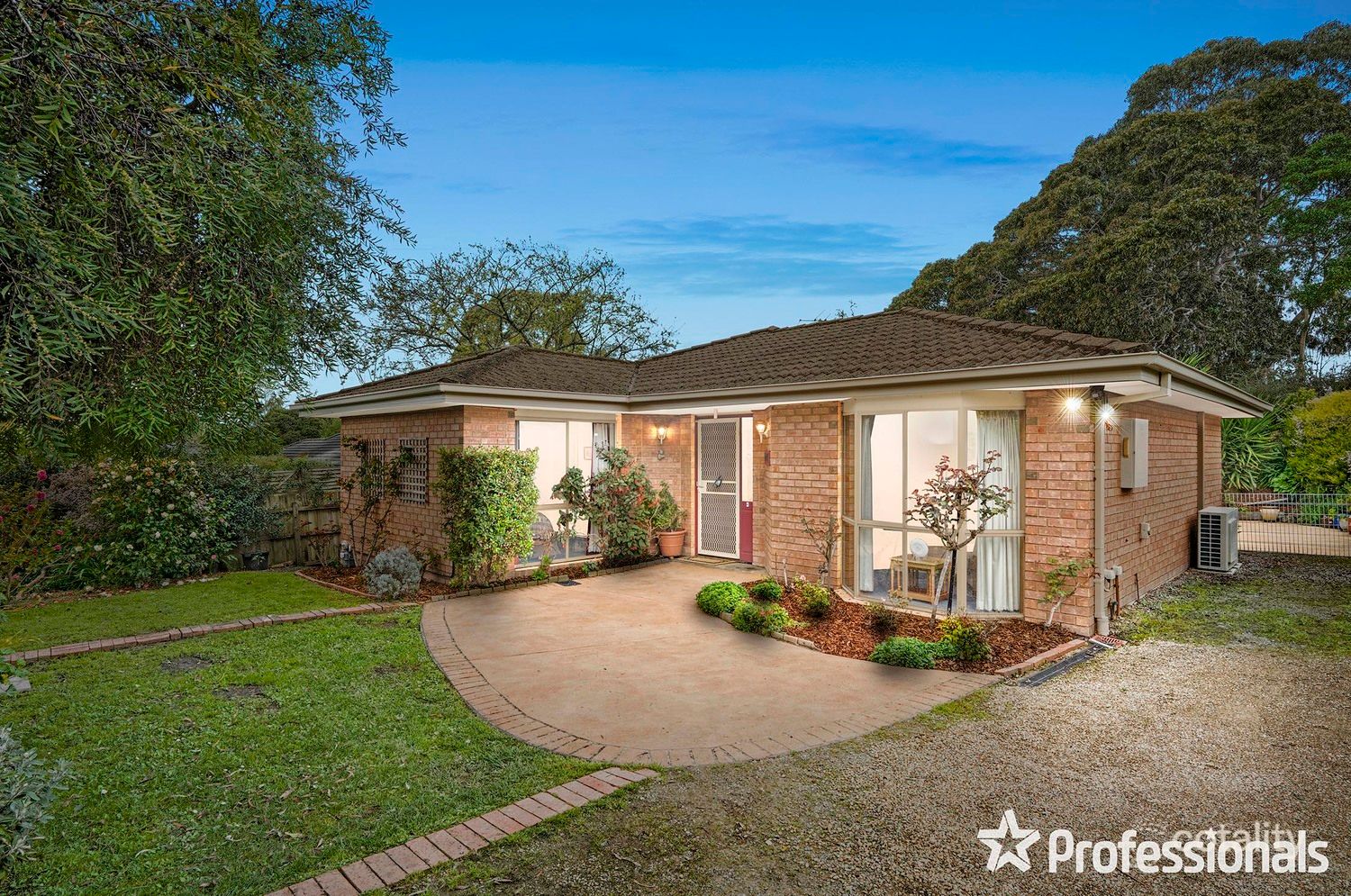 10 Idinia St, Kilsyth, VIC 3137