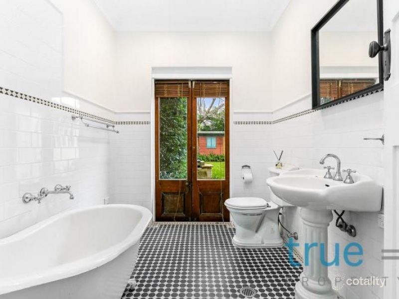 37 Elswick St, Leichhardt, NSW 2040