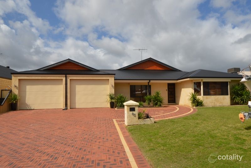 83 Peelwood Pde, Halls Head, WA 6210