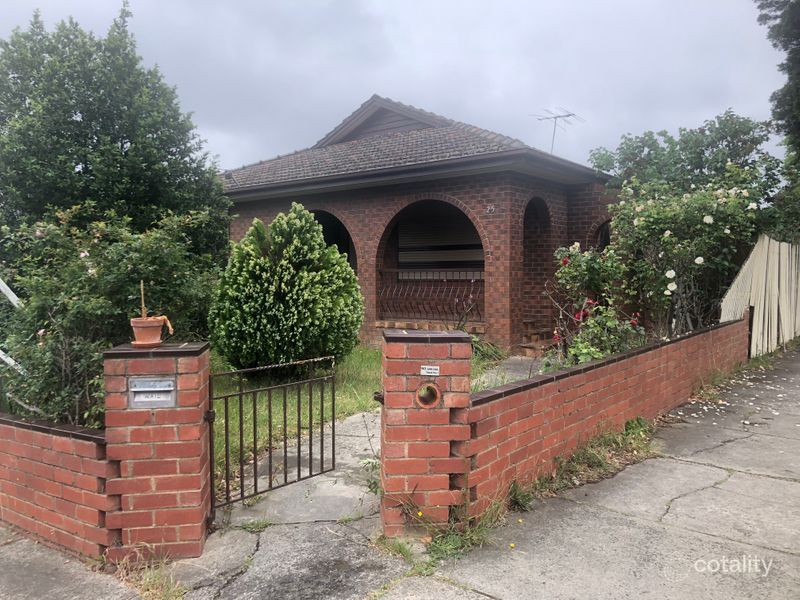 25 Hamilton St, Kew East, VIC 3102