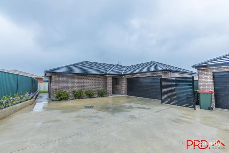2/7 Gabriella Way, Hillvue, NSW 2340