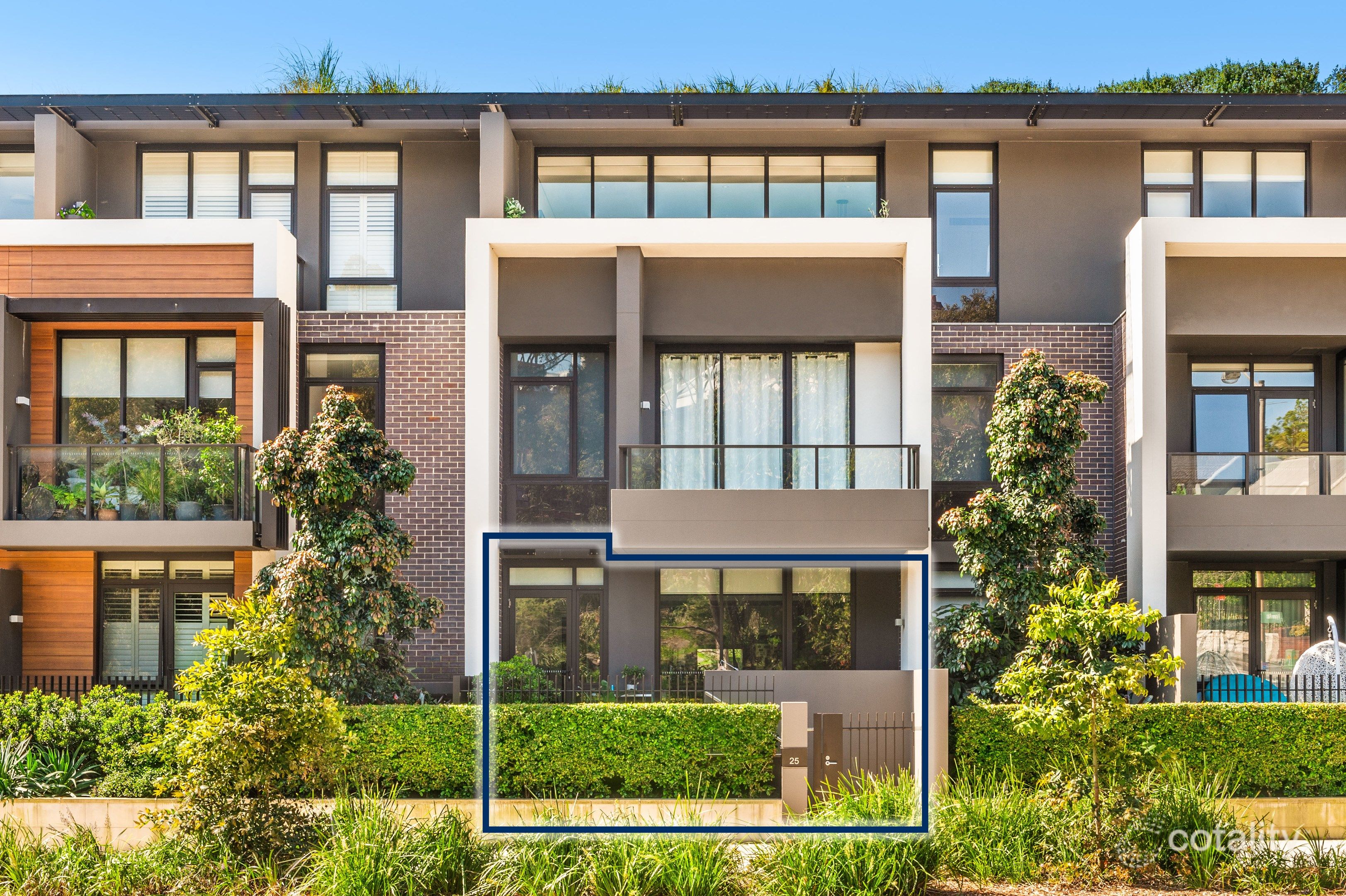 25 Minogue Cres, Forest Lodge, NSW 2037