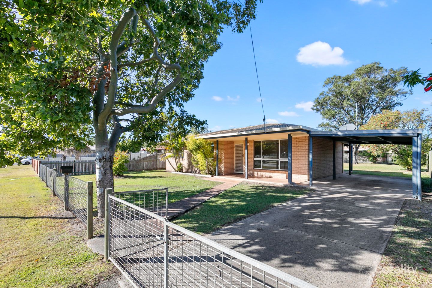 717 Boat Harbour Dr, Urangan, QLD 4655