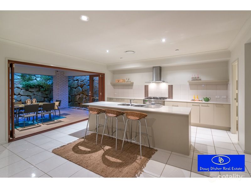 25 Hillside Tce, St Lucia, QLD 4067