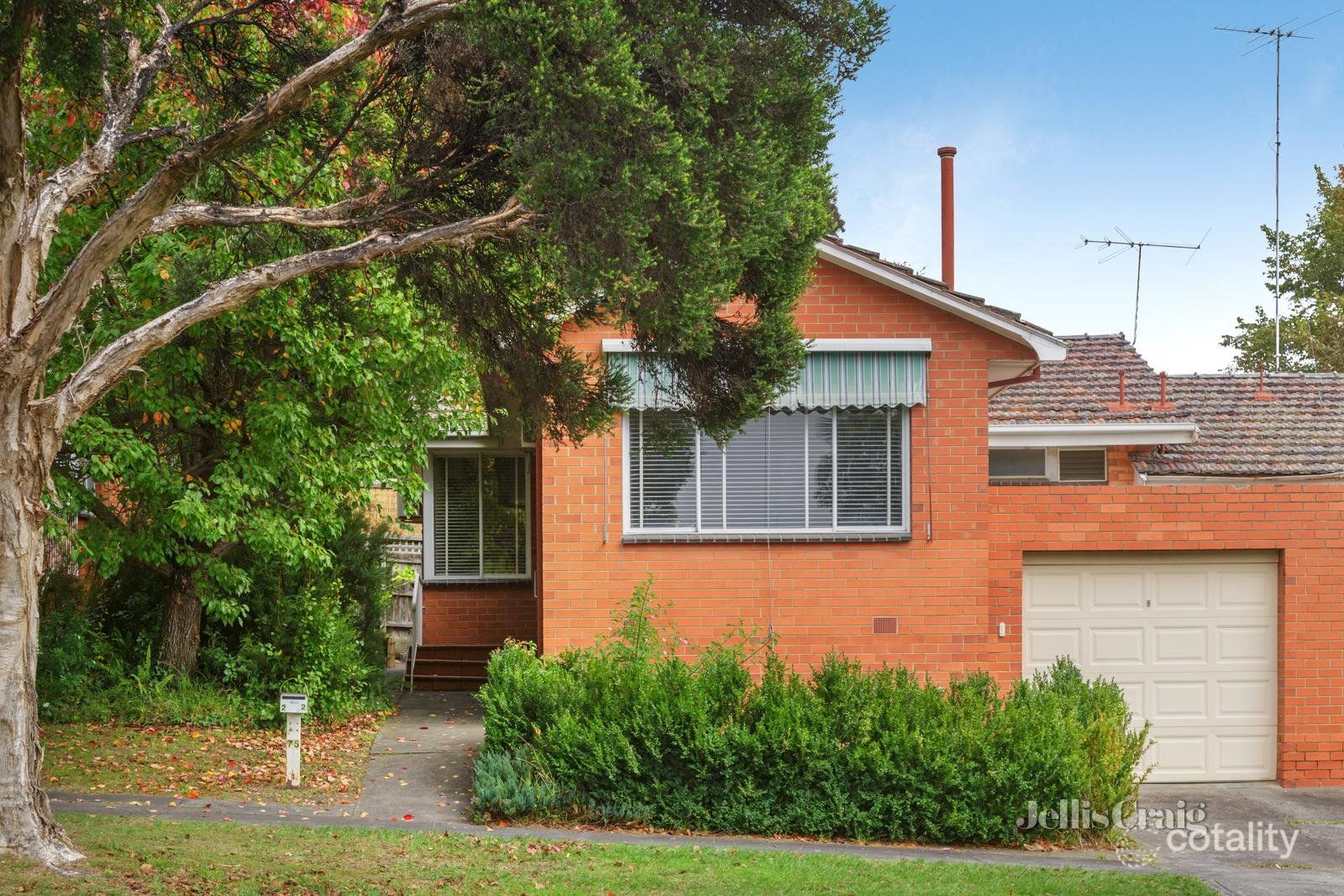 2/75 Warrigal Rd, Surrey Hills, VIC 3127