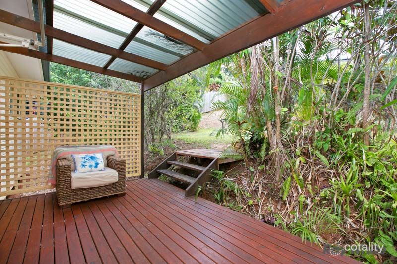 274 Robert Rd, Bentley Park, QLD 4869