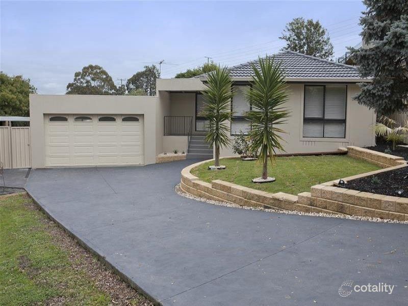3 Hanover Ct, Endeavour Hills, VIC 3802