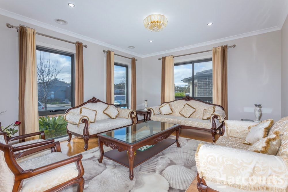 8 Ronald Walker St, Casey, ACT 2913