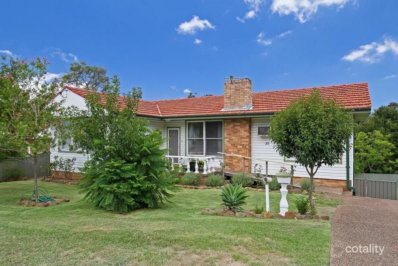 30 Thompson Rd, Speers Point, NSW 2284