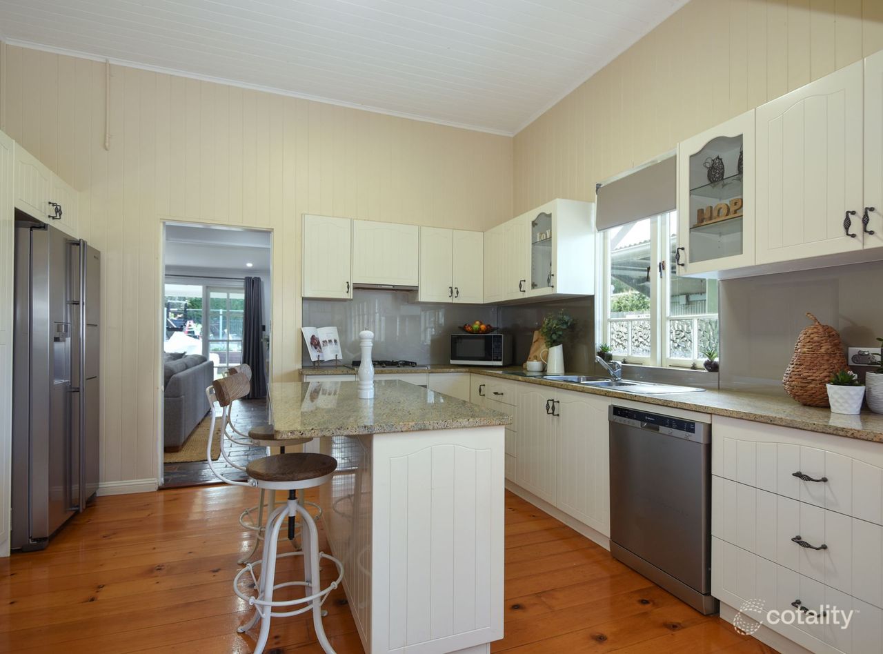 41 Alford St, Mount Lofty, QLD 4350