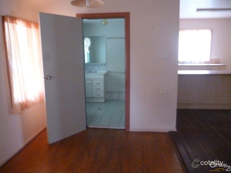 18 Thomas St, Pialba, QLD 4655