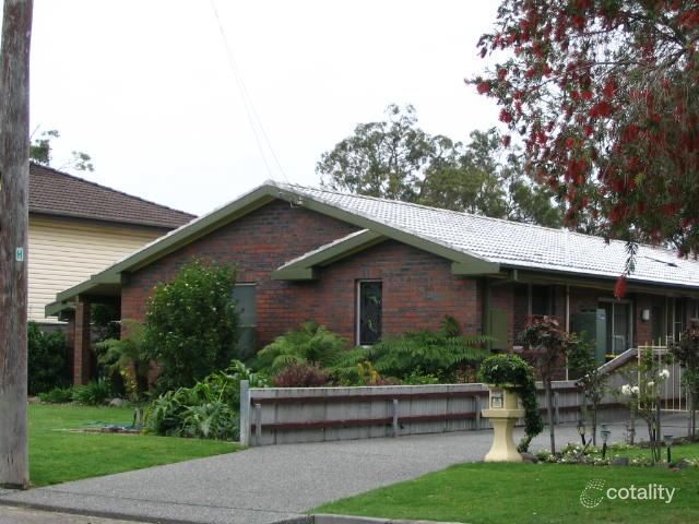 17 Melton Pl, Croudace Bay, NSW 2280