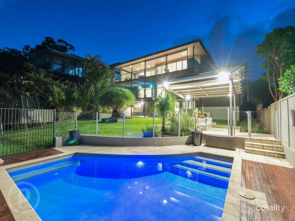 7 Couldrey St, Bardon, QLD 4065