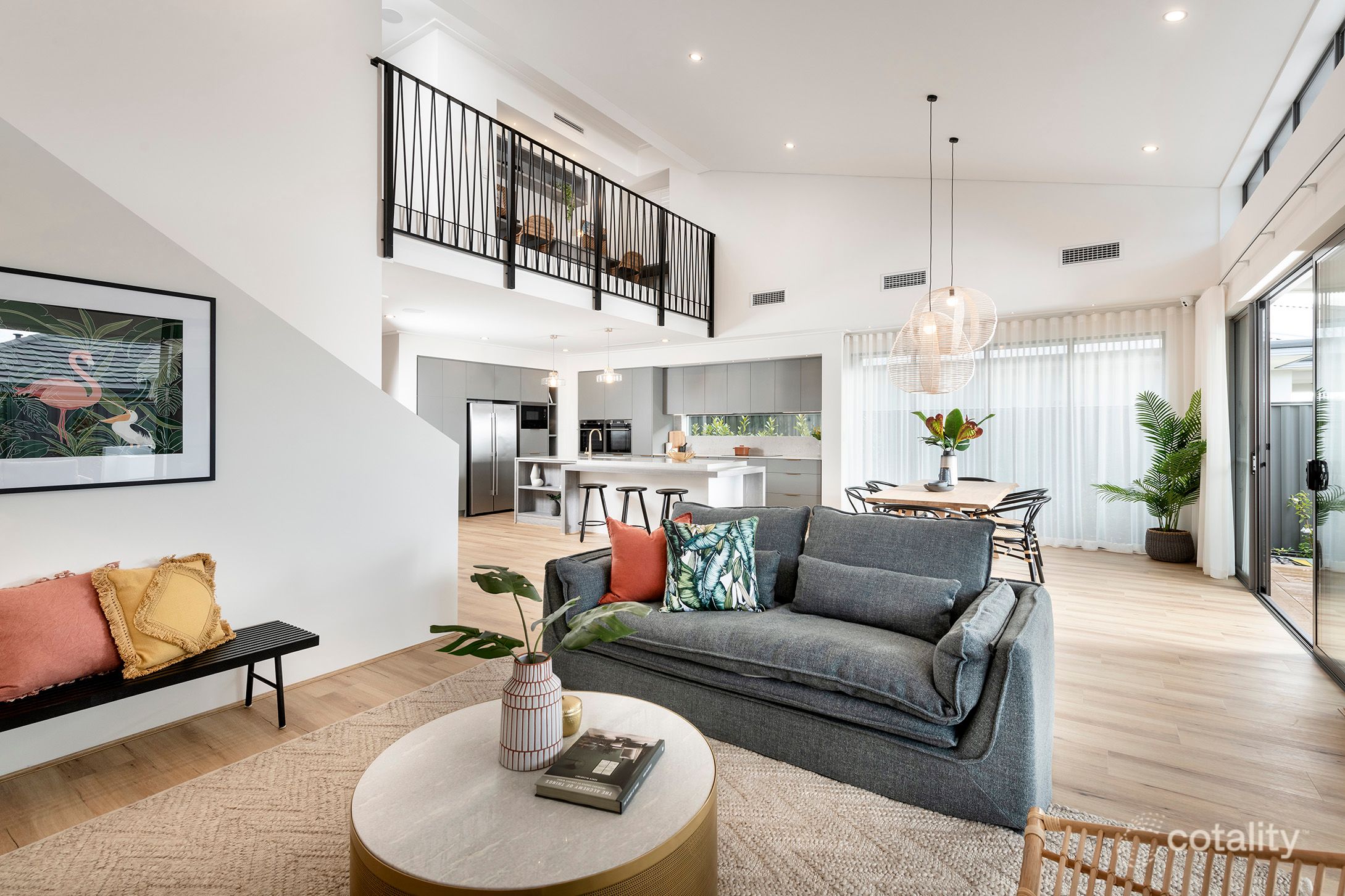 21 Rakitno Cl, Lake Coogee, WA 6166