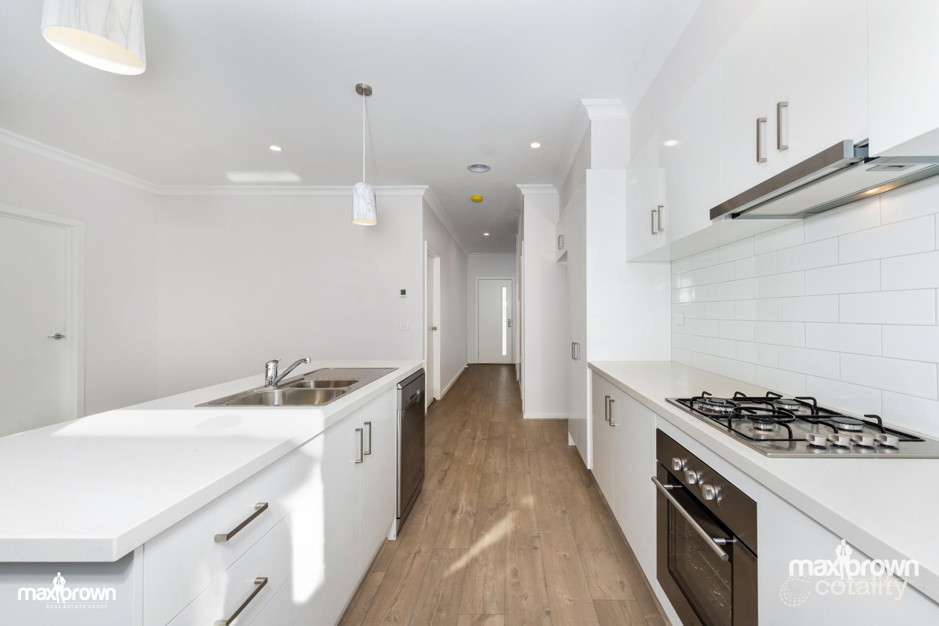 2 Premier Cl, Mooroolbark, VIC 3138