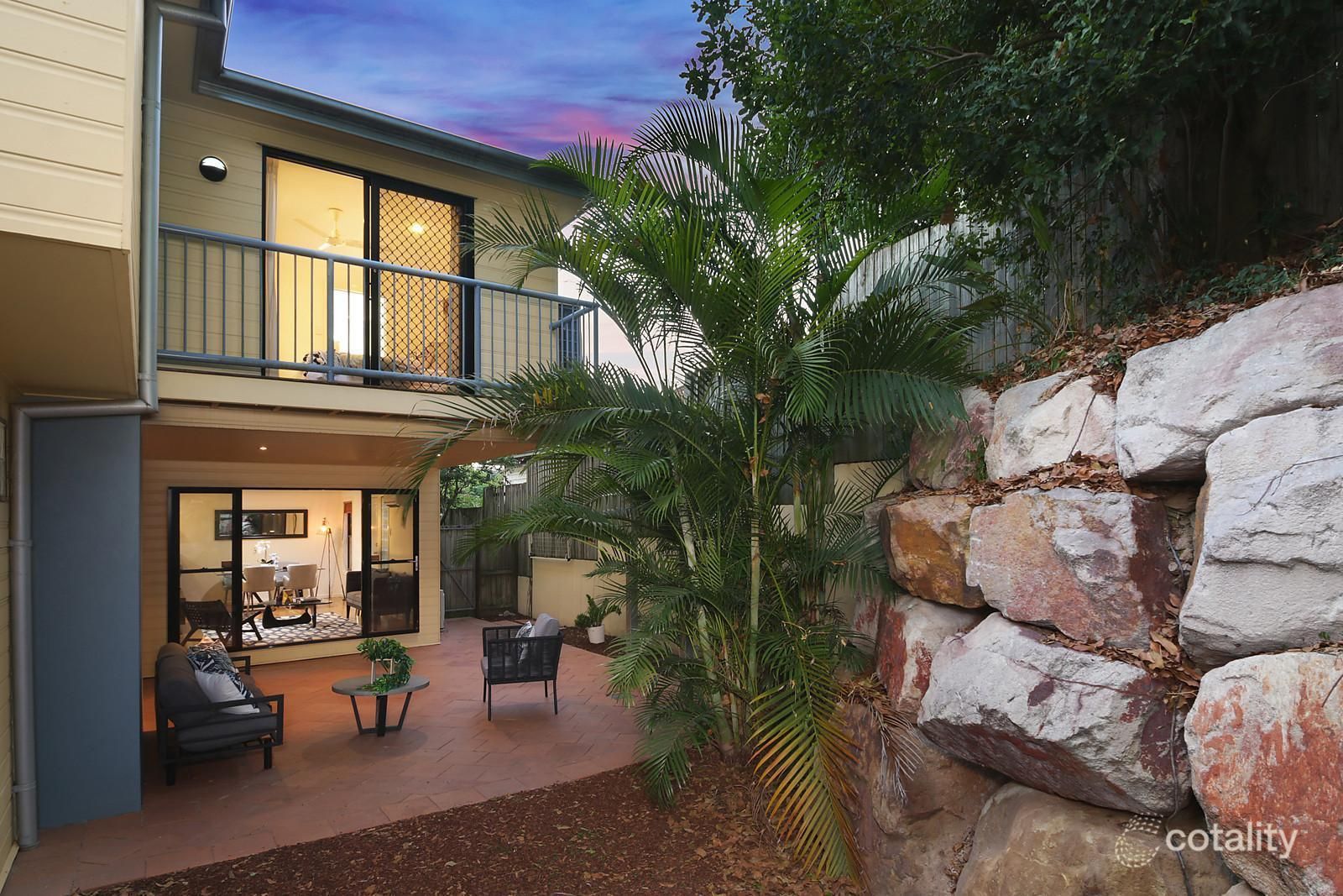 2/9 Eldon St, Indooroopilly, QLD 4068