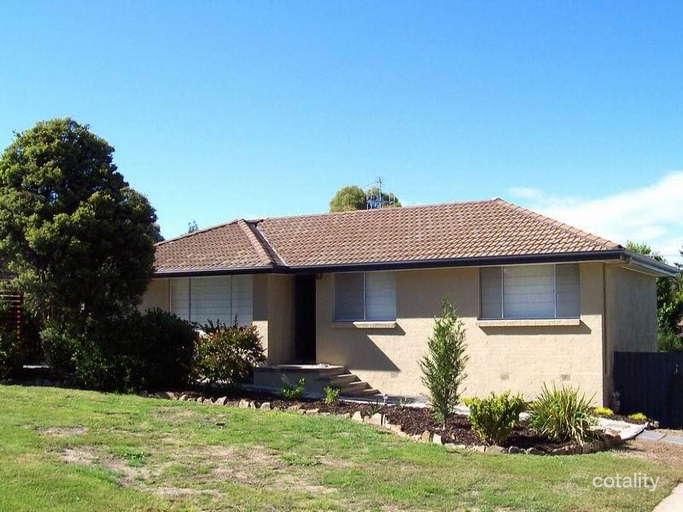 16 Carrodus St, Fraser, ACT 2615