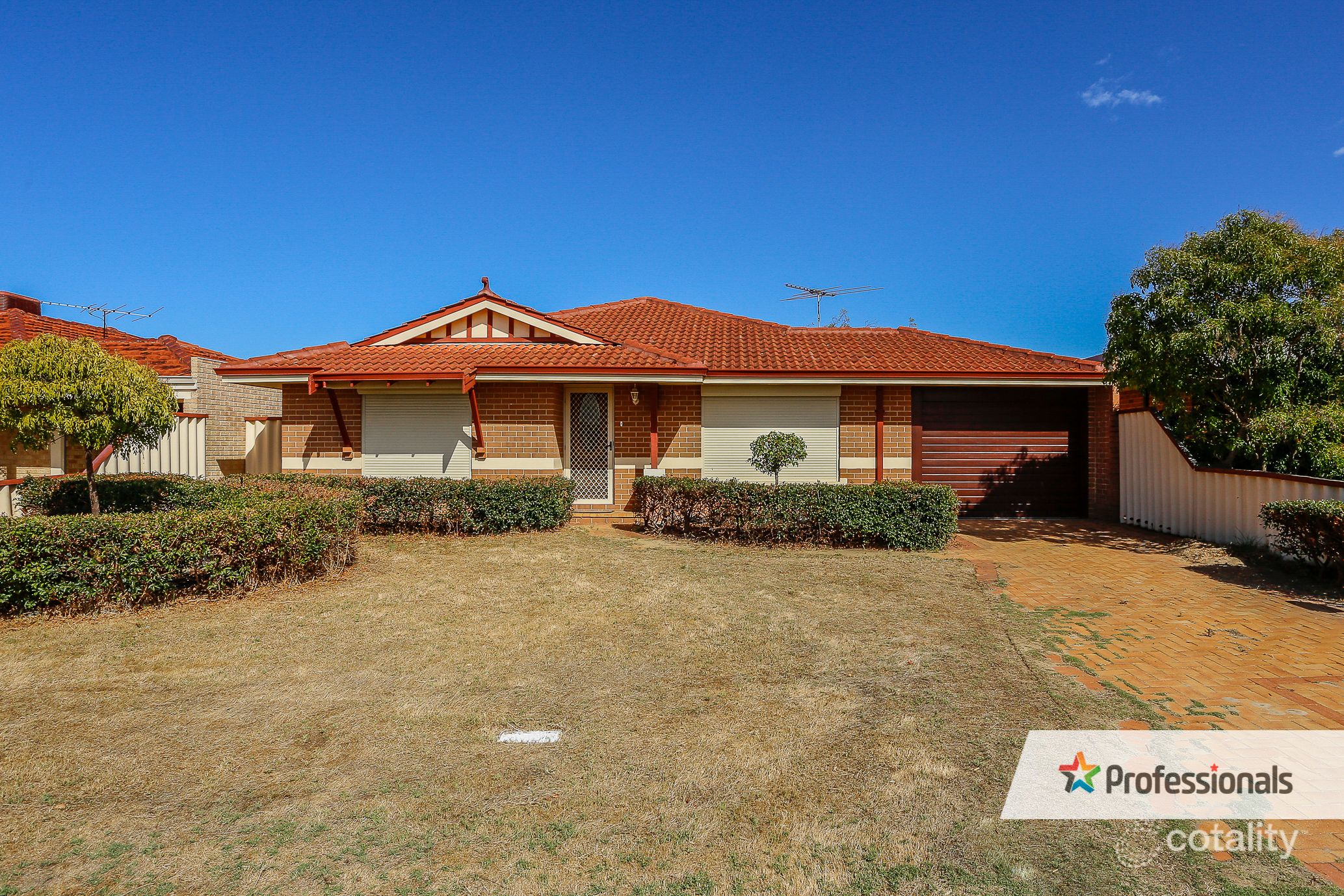 15 Bardia Pl, Marangaroo, WA 6064