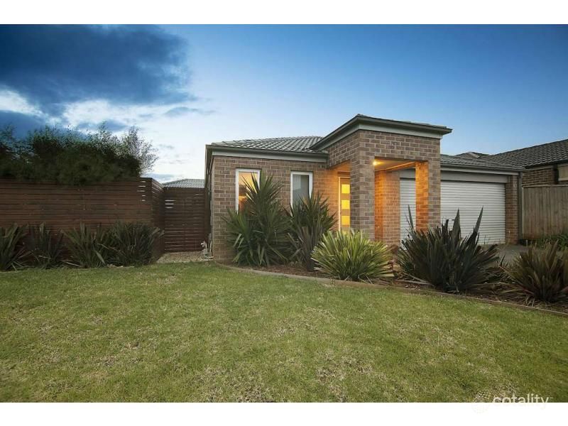 5 Alder Way, Cranbourne, VIC 3977