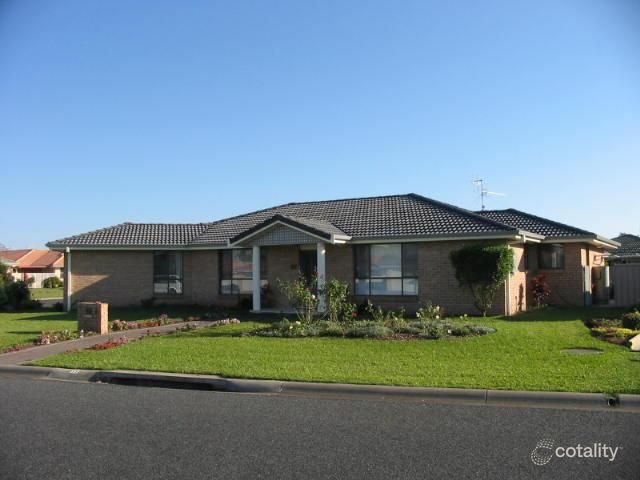 11 Amanda Cres, Forster, NSW 2428