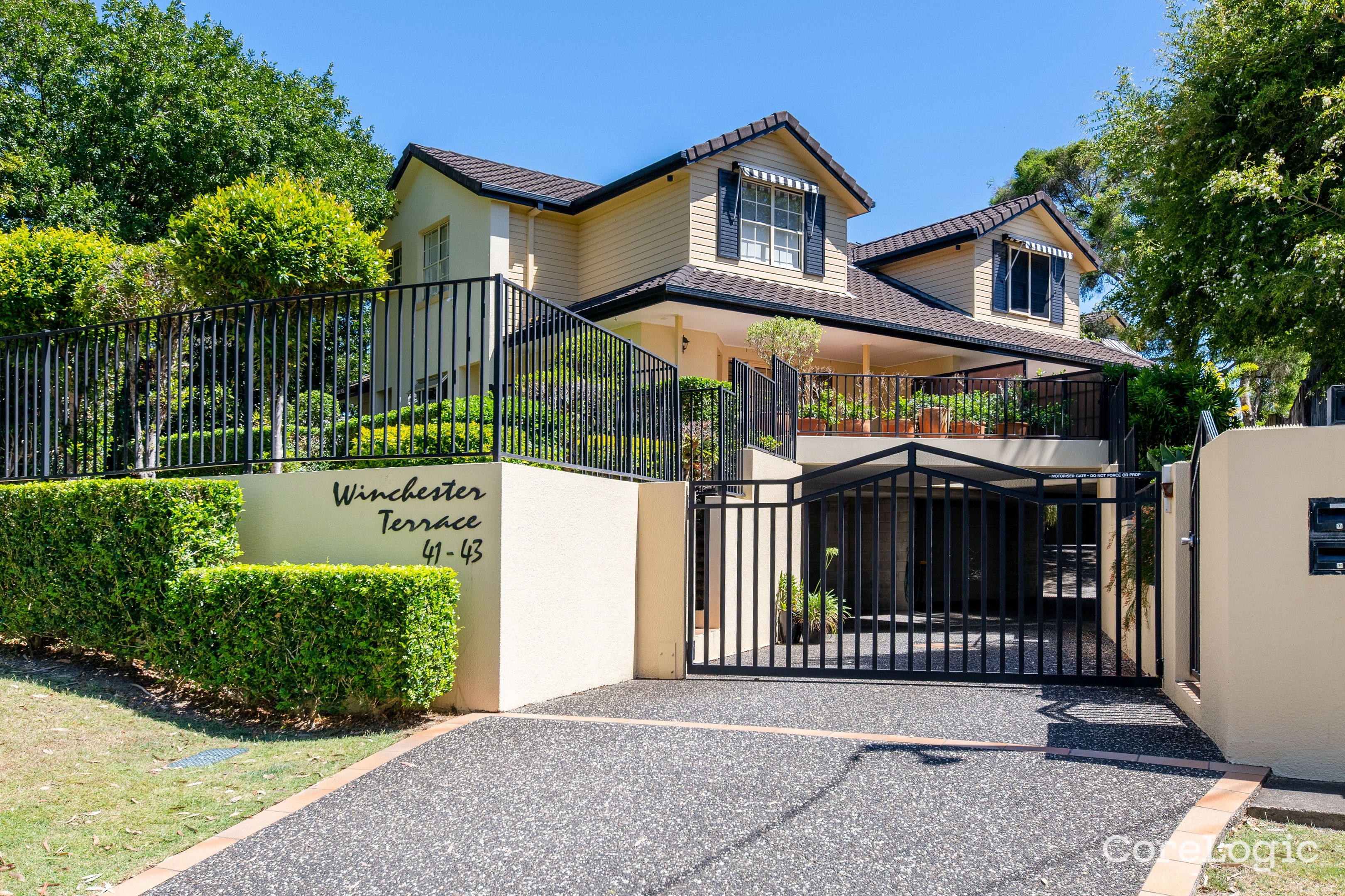 3/41-43 Winchester St, Southport, QLD 4215