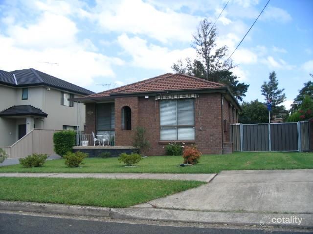 11 Iluka St, Revesby, NSW 2212