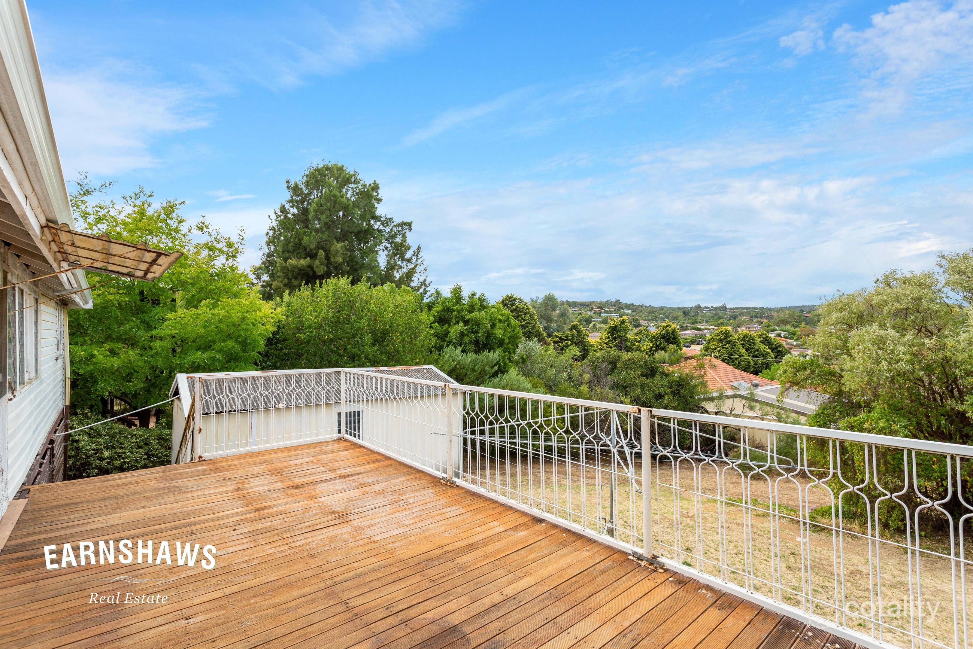 32 Tunnel Rd, Swan View, WA 6056