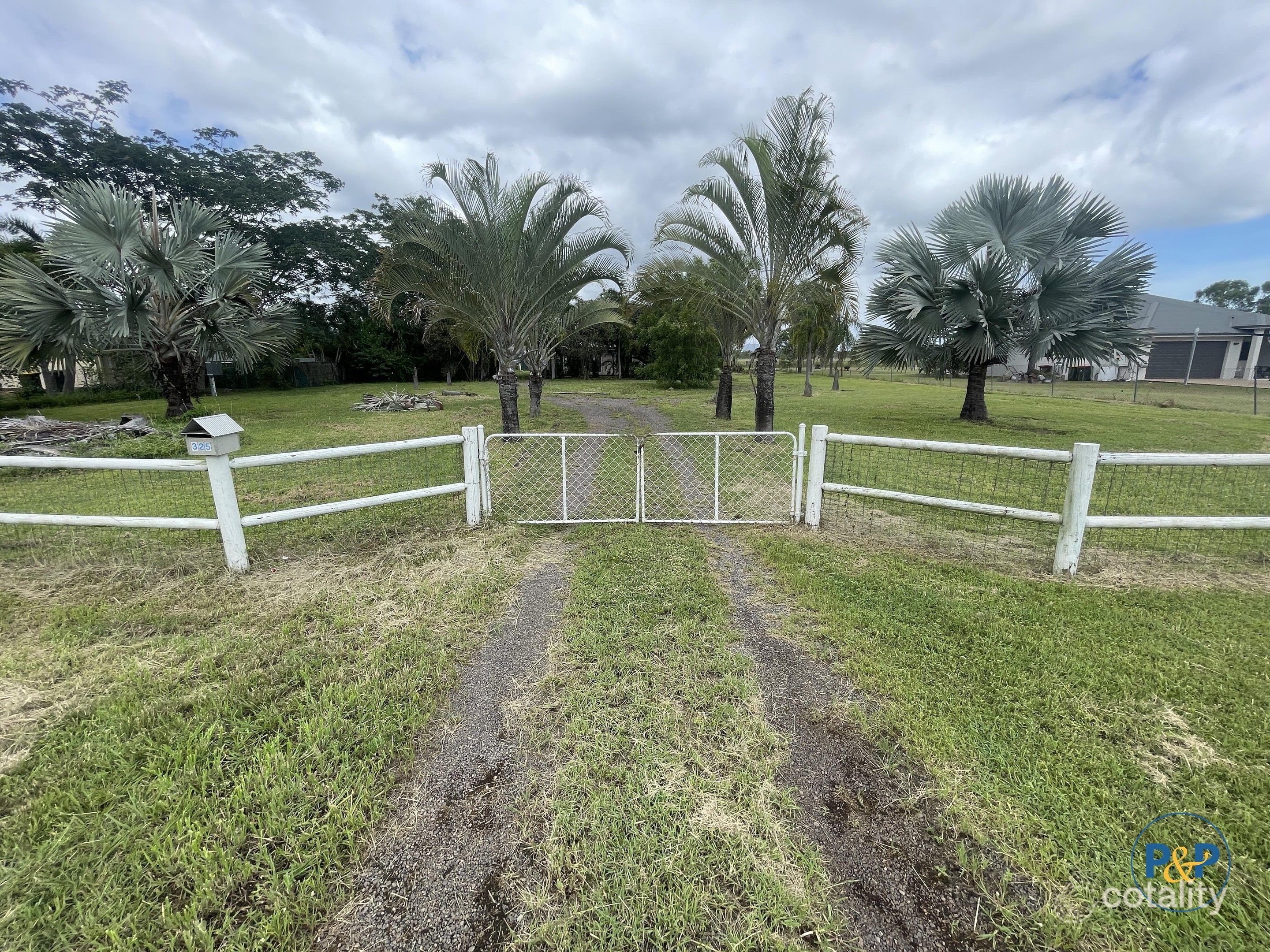 325 Forestry Rd, Bluewater Park, QLD 4818