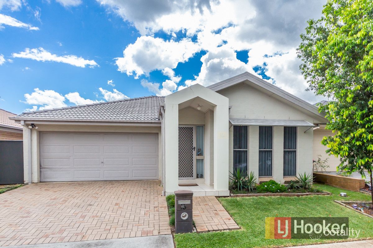 16 Voller St, Ropes Crossing, NSW 2760