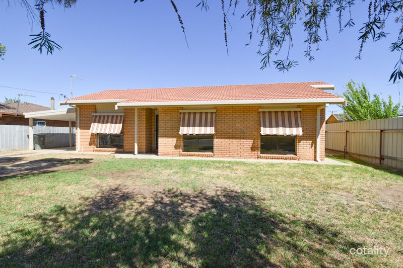 126 Burton St, Deniliquin, NSW 2710