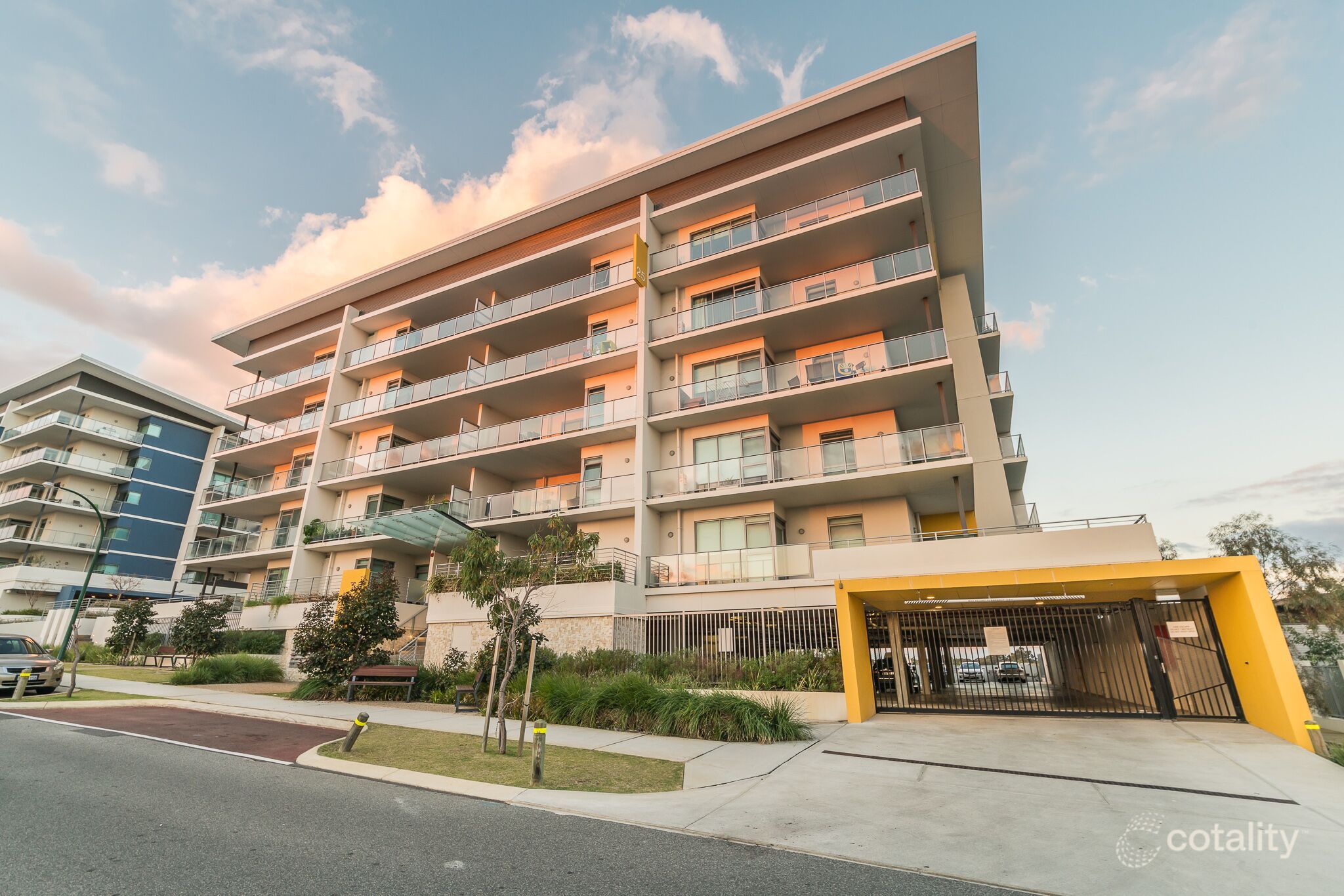 203/25 Malata Cres, Success, WA 6164