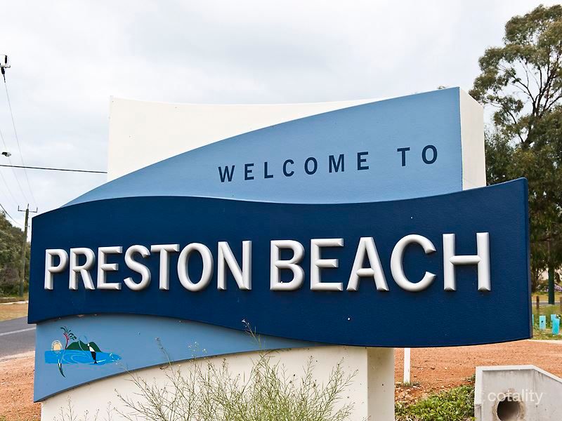 11 Bouvard Pl, Preston Beach, WA 6215