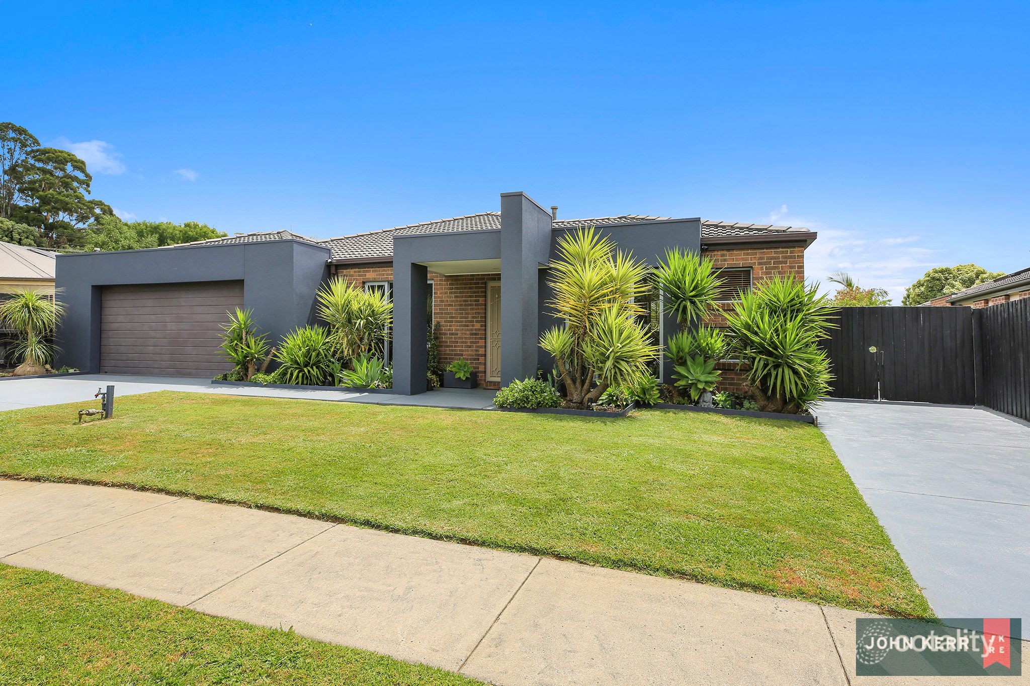 24 Fernlea Cl, Trafalgar, VIC 3824