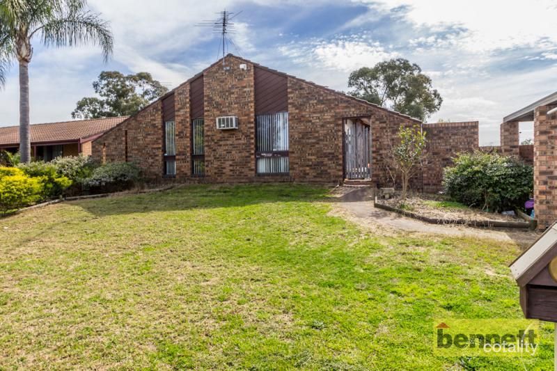 6 Phillip Pl, Mcgraths Hill, NSW 2756