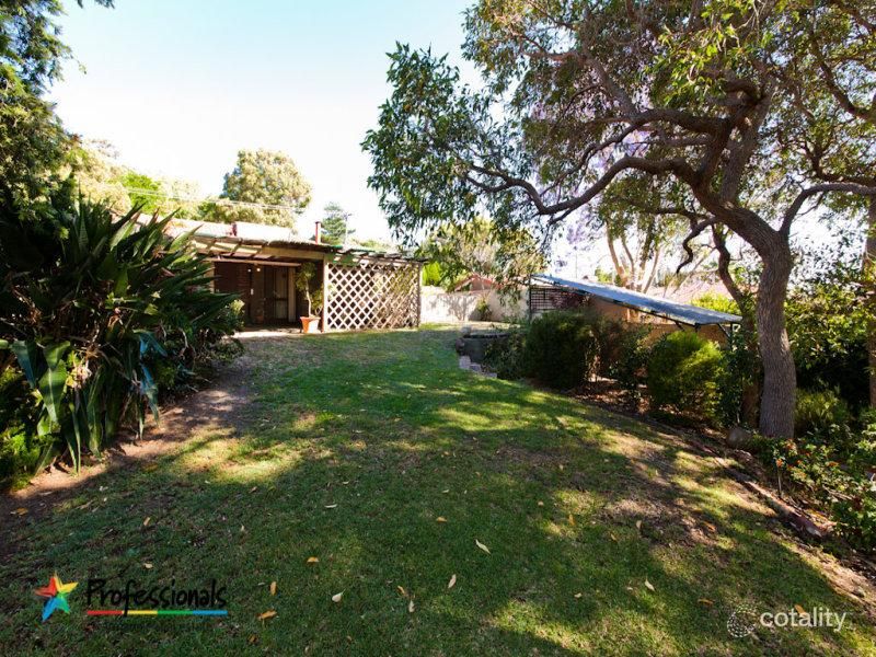 15 Harrison Rd, Mount Richon, WA 6112