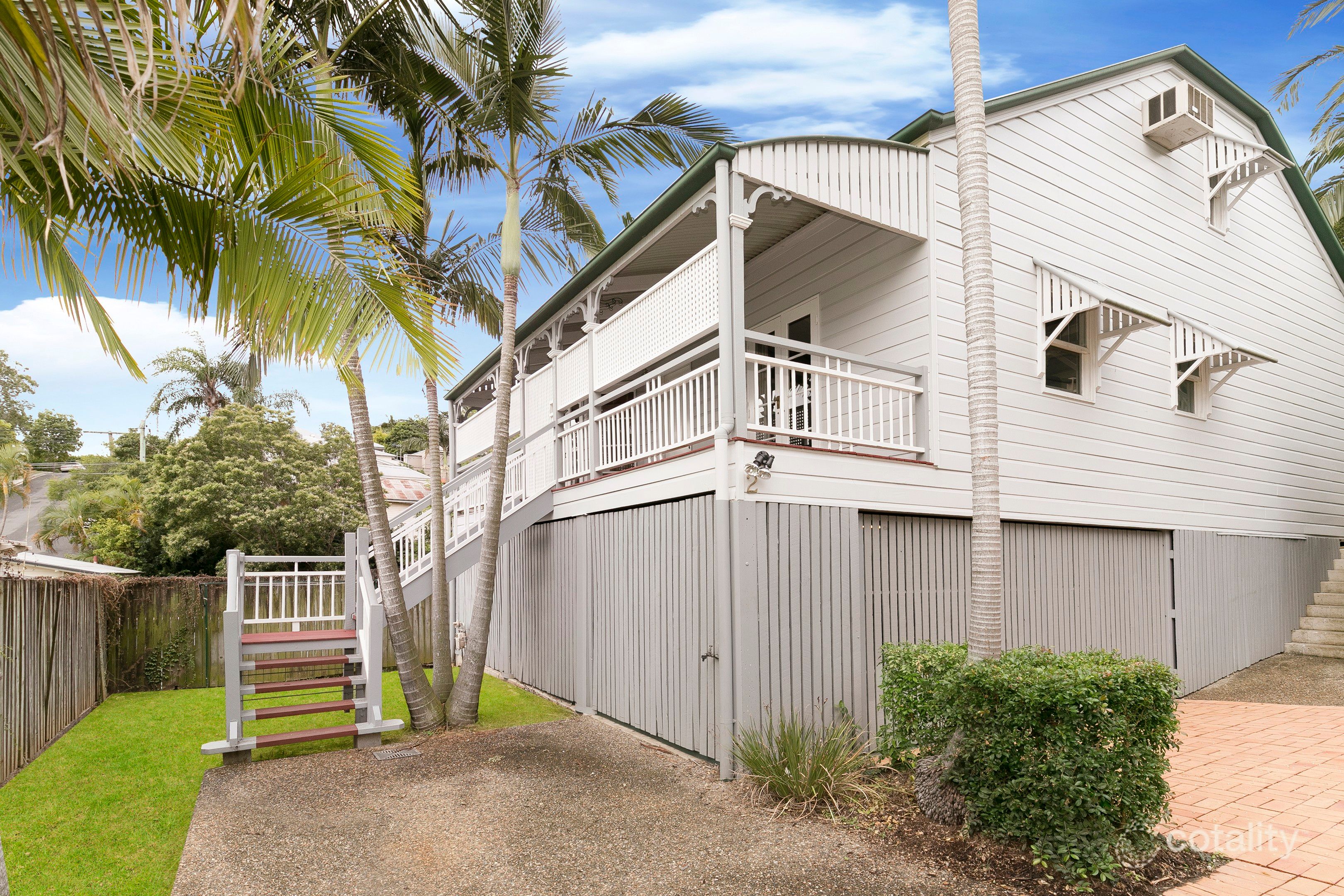 2/10 Cook St, Red Hill, QLD 4059