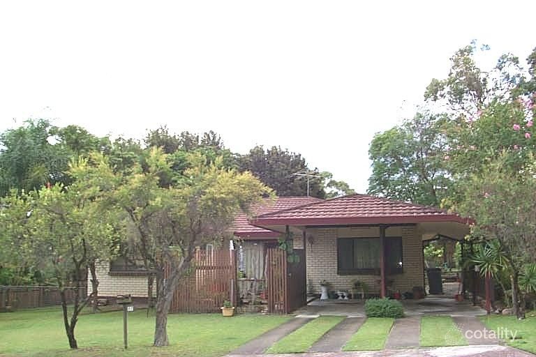 17 Walbrook Ave, Springwood, QLD 4127