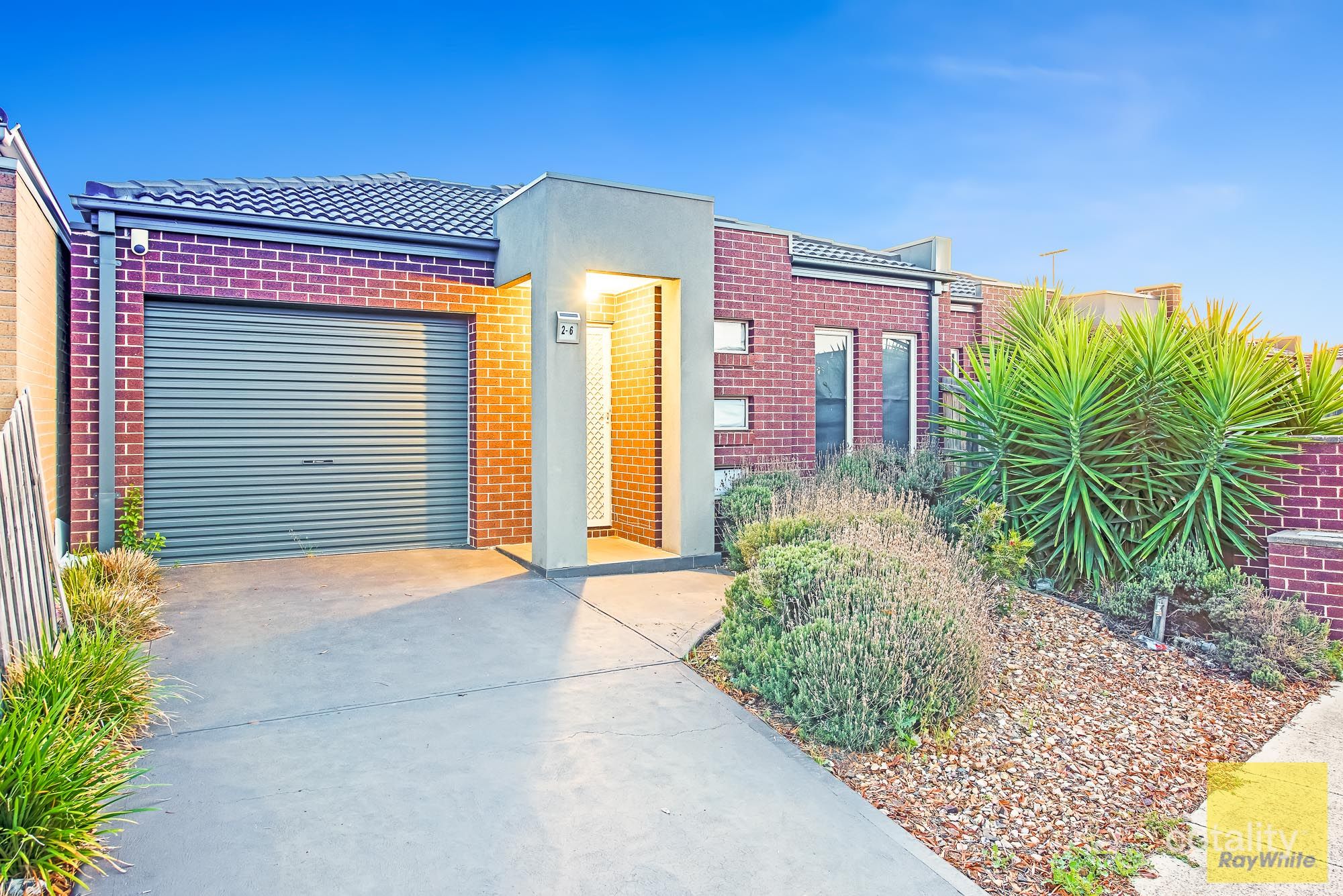 2/6 Bowerbird Pl, Truganina, VIC 3029