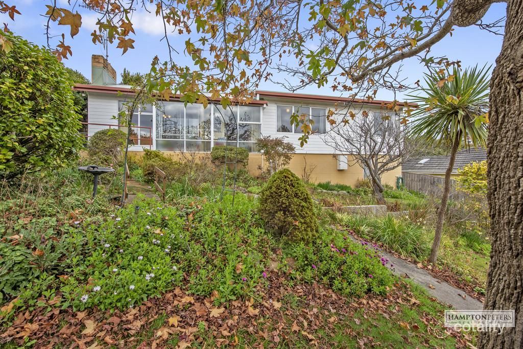 21 Linton St, Upper Burnie, TAS 7320
