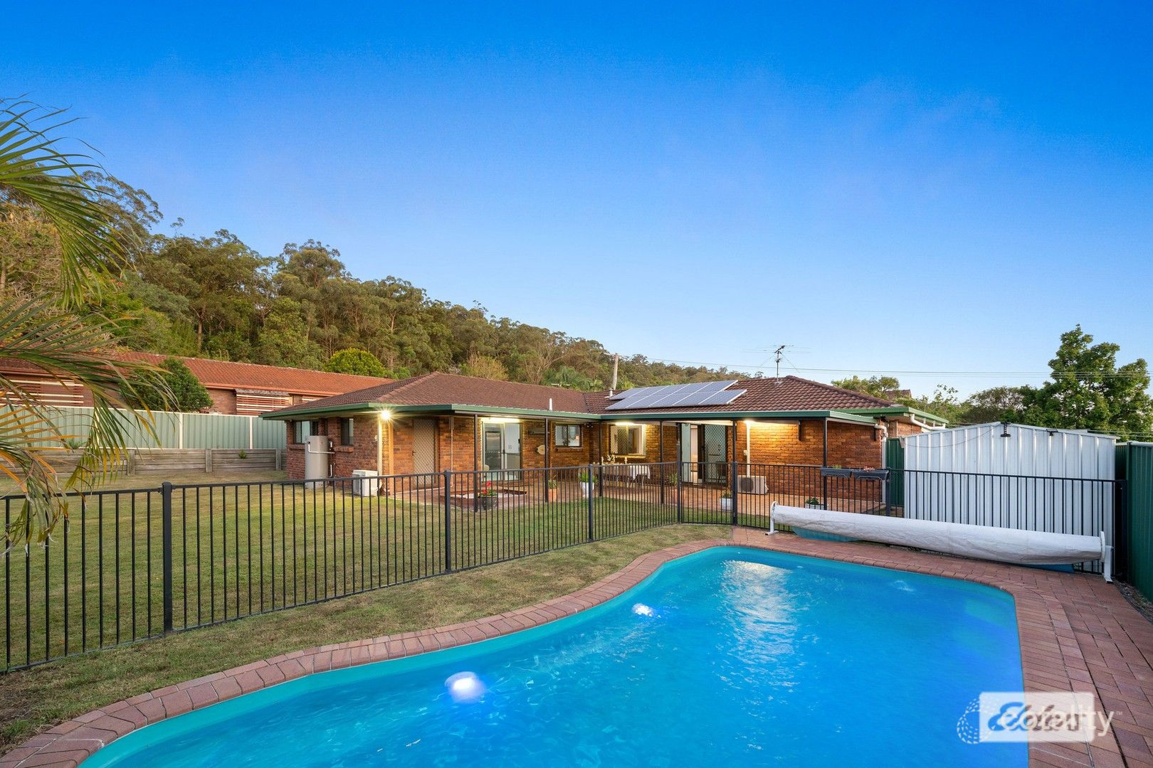 12 Columbia Ct, Springwood, QLD 4127