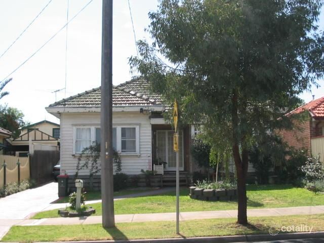 15 Raleigh Gr, Essendon North, VIC 3041