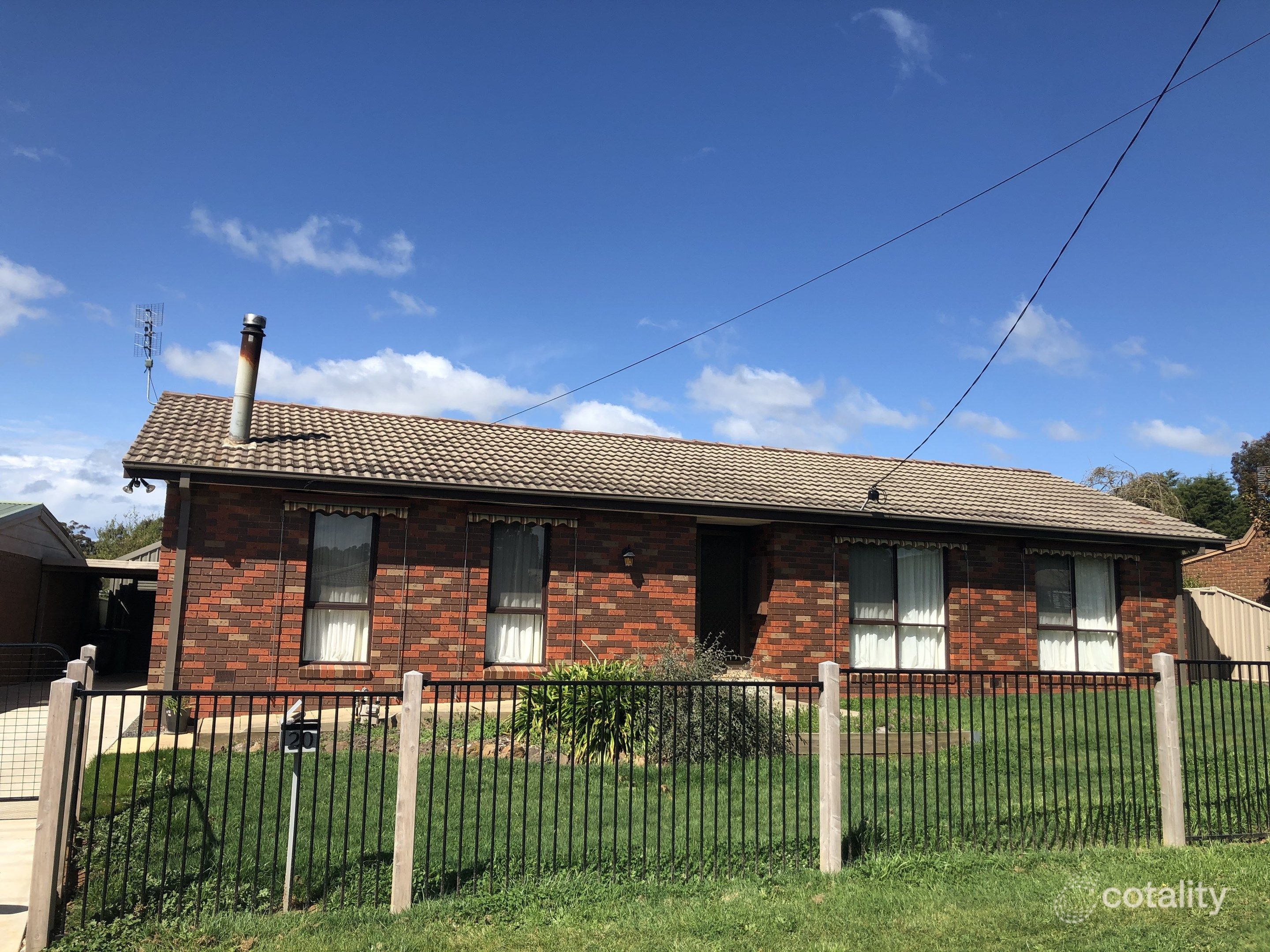 20 Stuart Dr, Woodend, VIC 3442