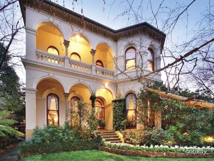 7 Victoria Ave, Canterbury, VIC 3126