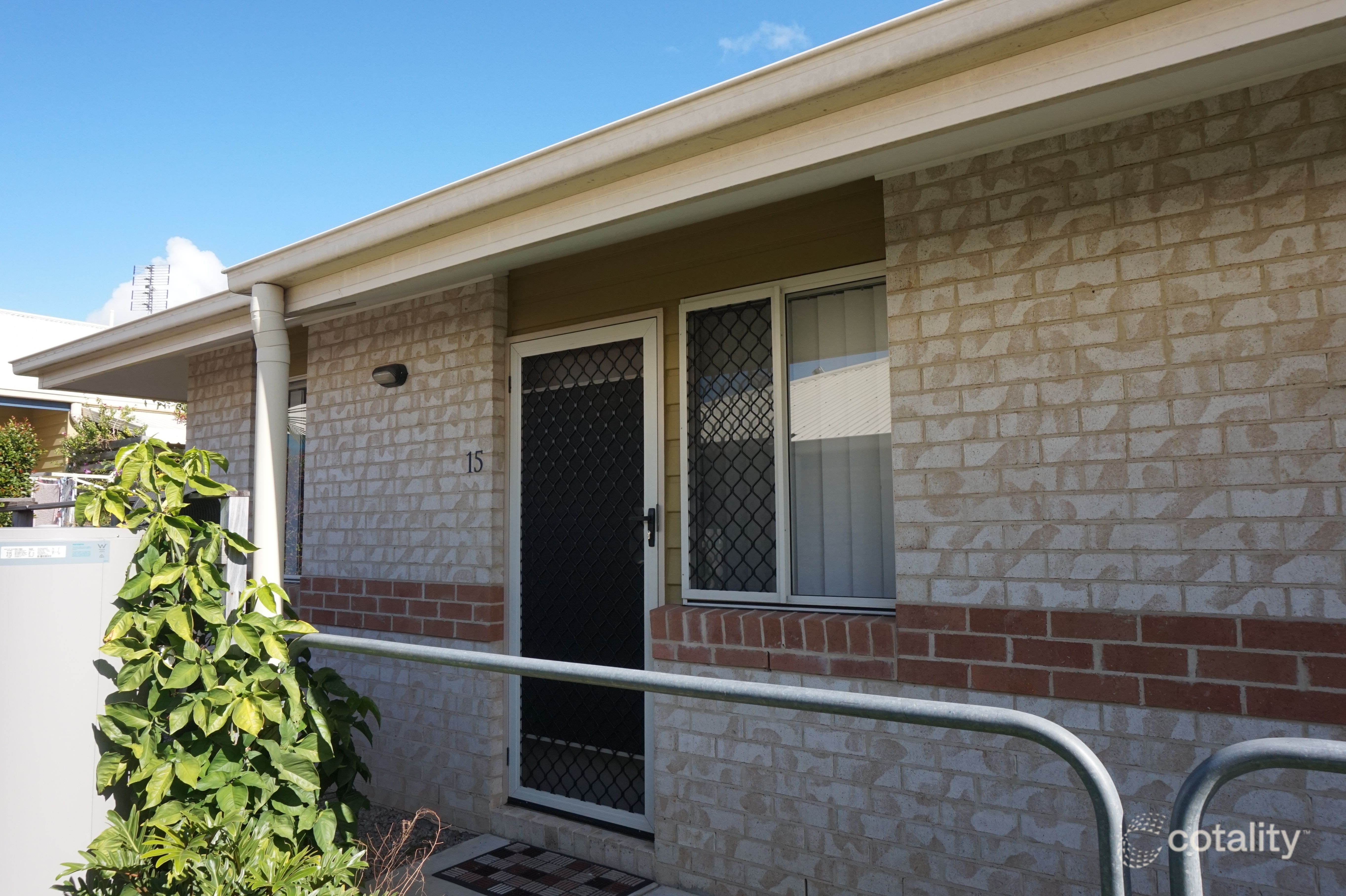 31/2-12 College Rd, Southside, QLD 4570