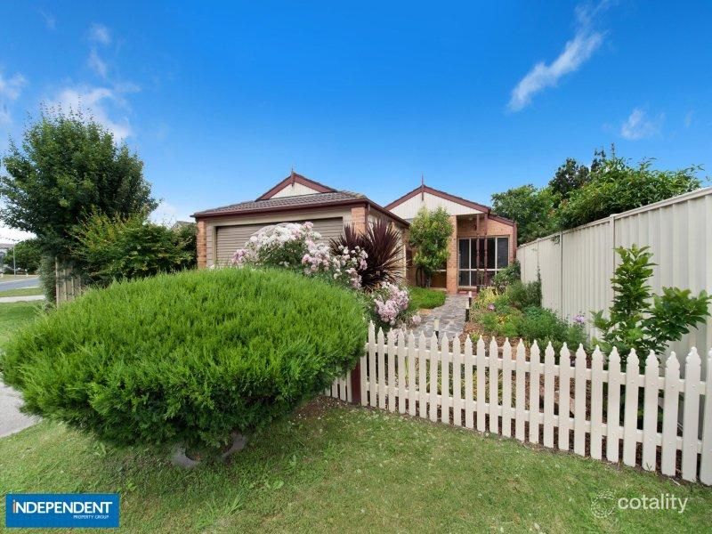 14 Grounds Cres, Greenway, ACT 2900