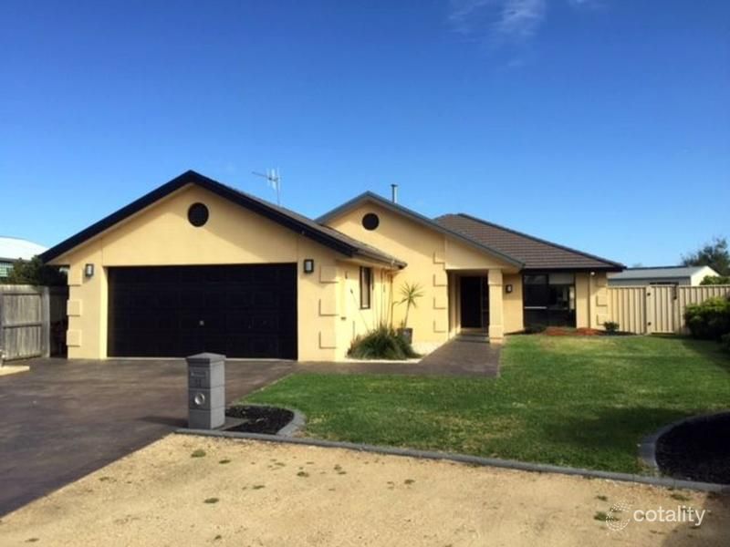 12 Reynolds Dr, Numurkah, VIC 3636