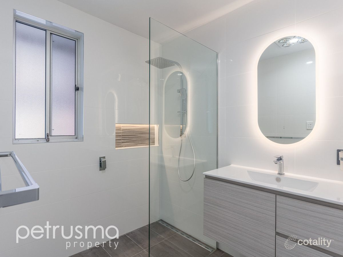 7 Bycool Cir, Chigwell, TAS 7011