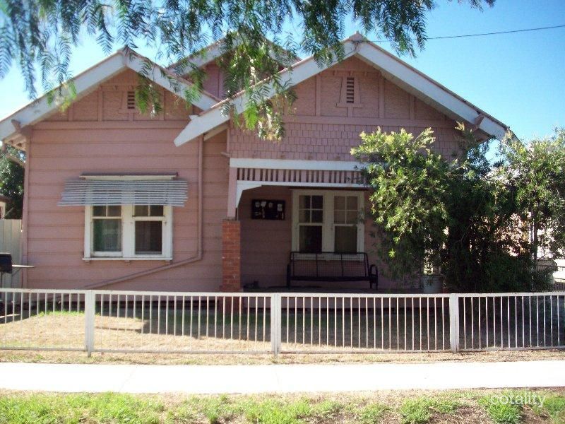 99 Edwardes St, Deniliquin, NSW 2710